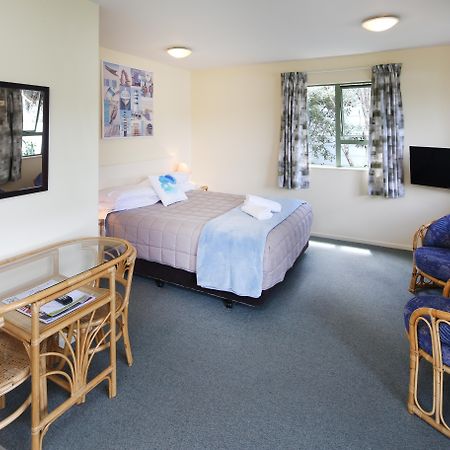 Waiheke Island Motel Ostend Экстерьер фото